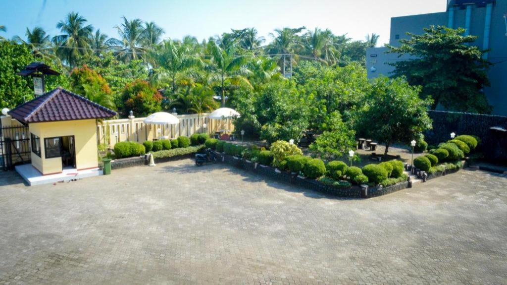 Uni Beach Hotel Pangandaran Exteriér fotografie